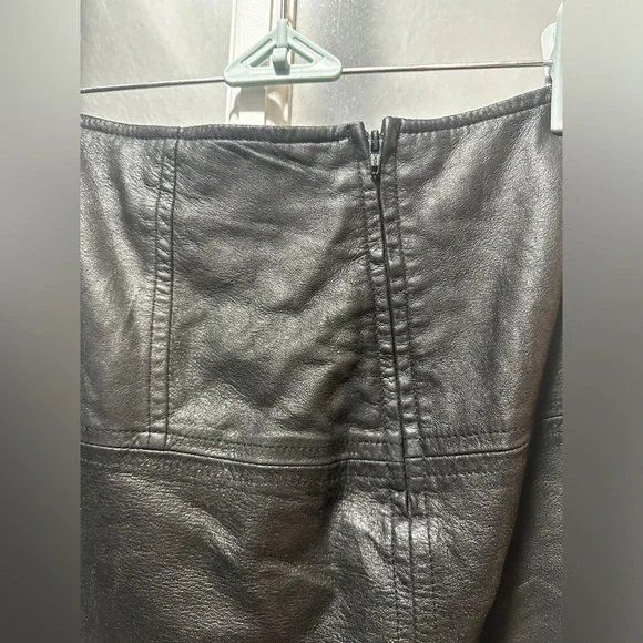 ASOS DESIGN leather-look mini skirt - Picture 5 of 5